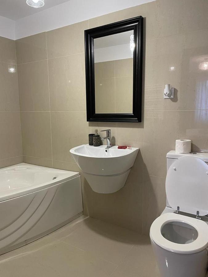 Londof Luxury Apartments - With A Panoramic View Over The City Braşov Exterior foto